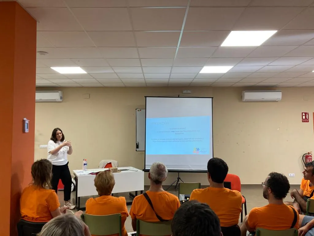Charla de una especialista a las familias